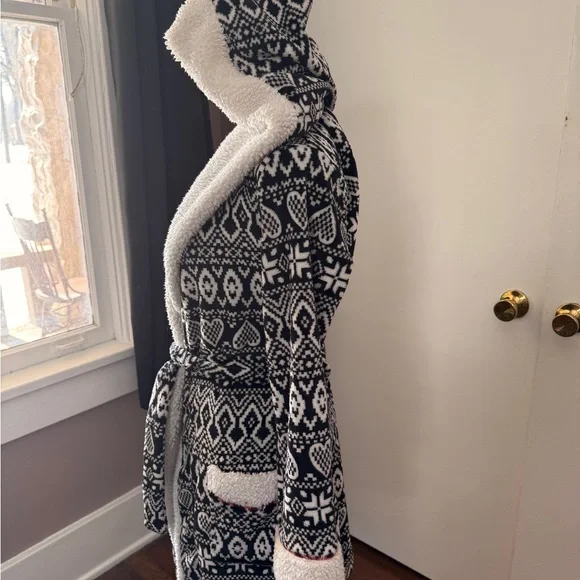 Secret Treasures Soft Comfy Robe With Hearts - Picture 11 of 13